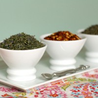 Dried-herbs-in-bowls-583x388